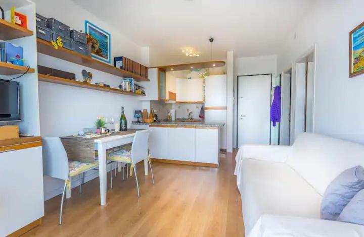 Apartamento Splendido Attico, Piscina E Vista Mare Lignano Sabbiadoro Exterior foto