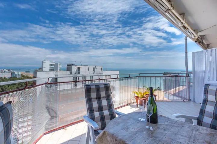 Apartamento Splendido Attico, Piscina E Vista Mare Lignano Sabbiadoro Exterior foto